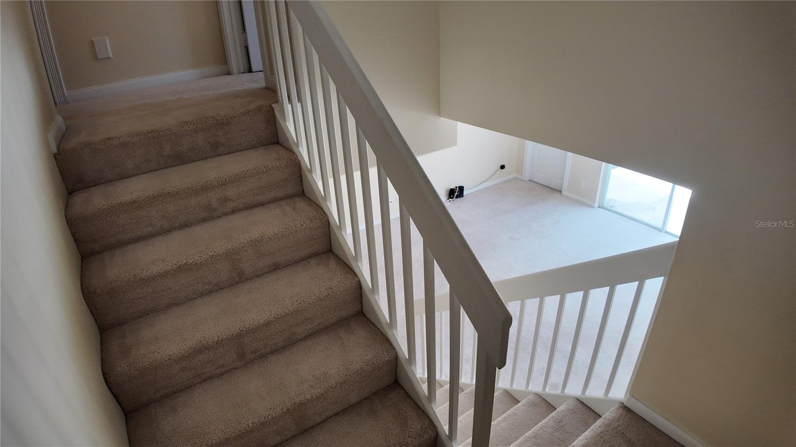 Image 21 of 45 For 8561 Insular Lane