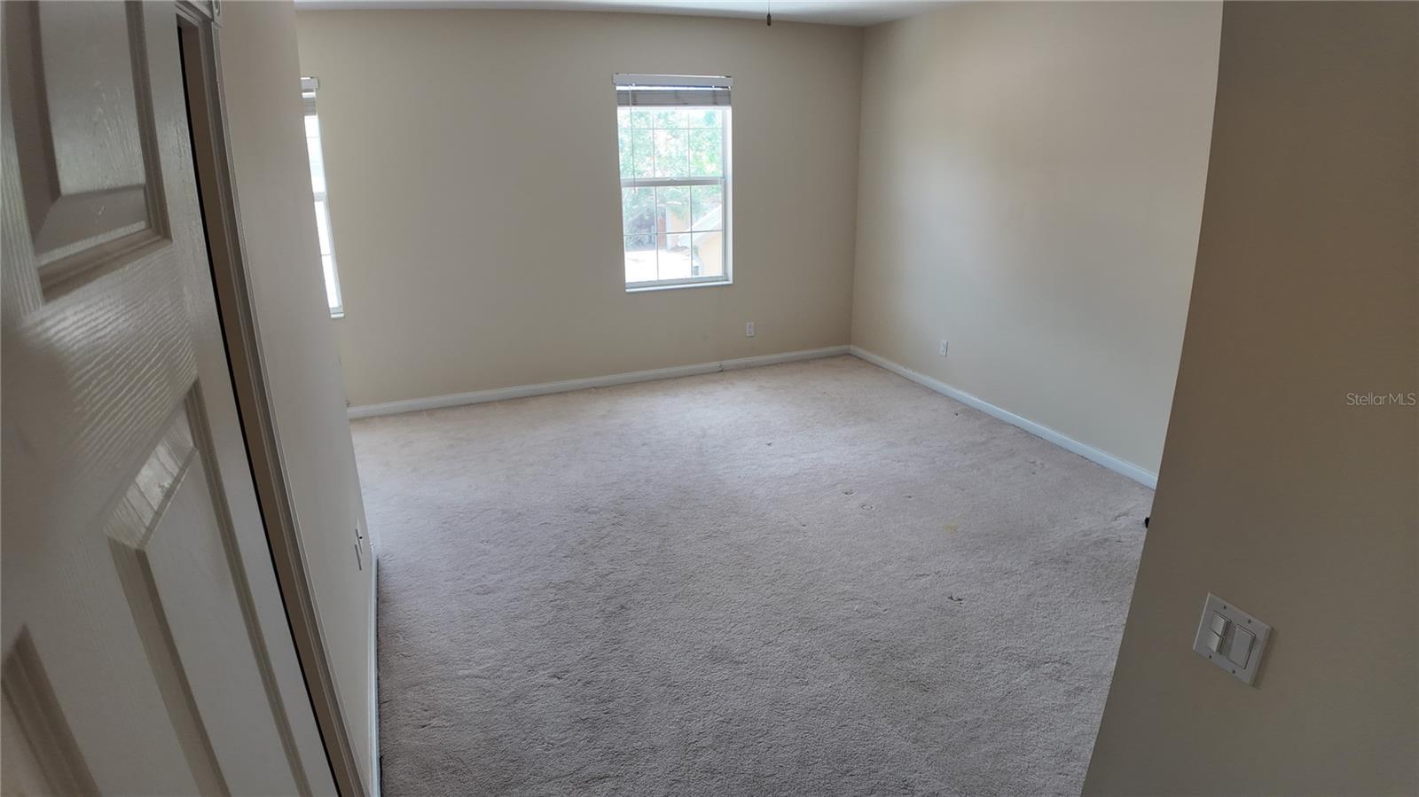 Image 22 of 45 For 8561 Insular Lane