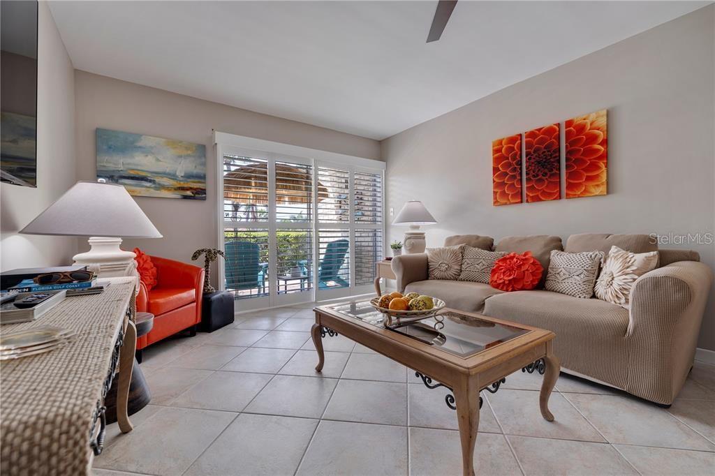 Image 8 of 35 For 10365 Paradise Boulevard 21