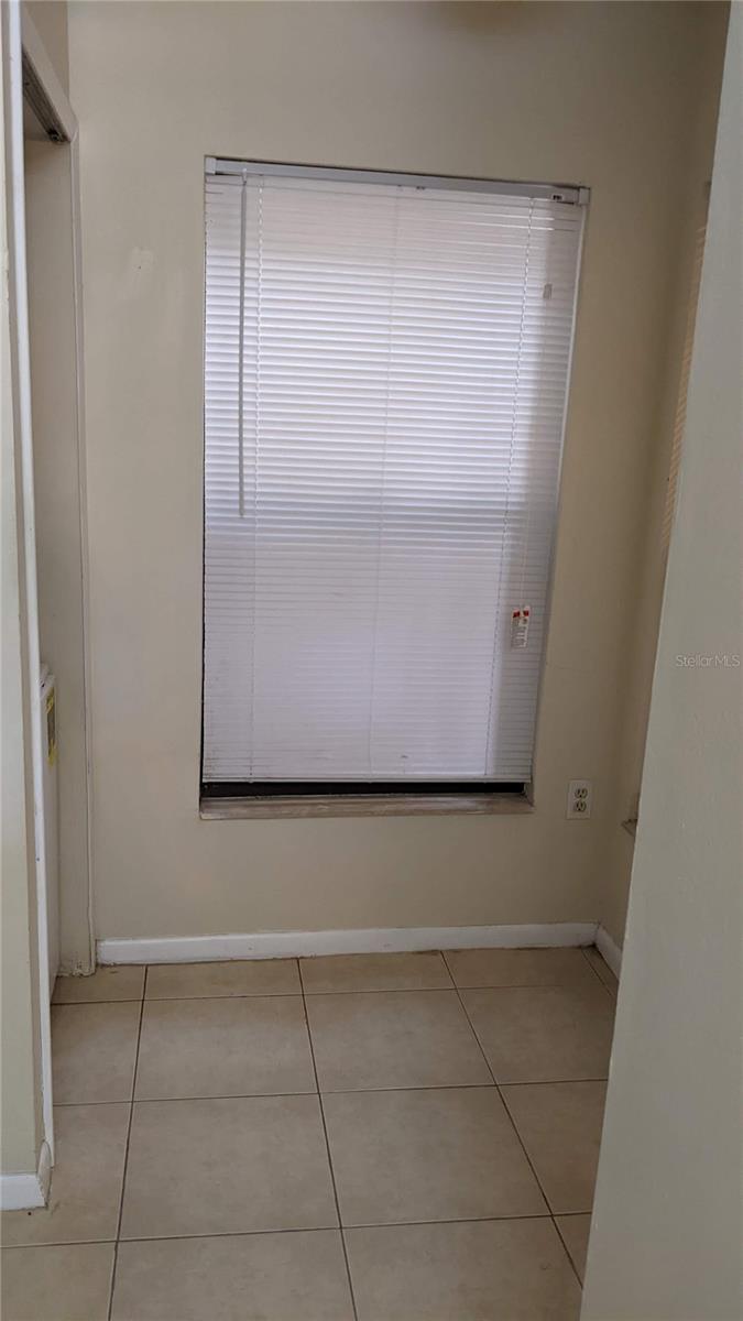 Image 13 of 45 For 2912 Semoran Boulevard 1