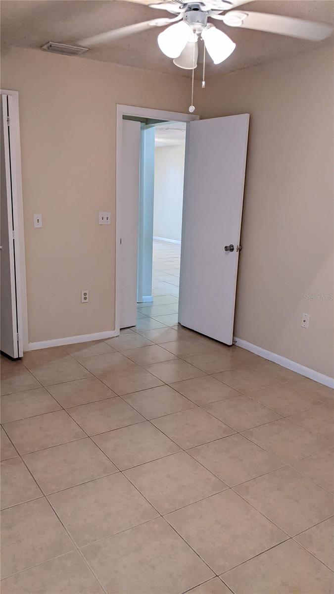 Image 25 of 45 For 2912 Semoran Boulevard 1