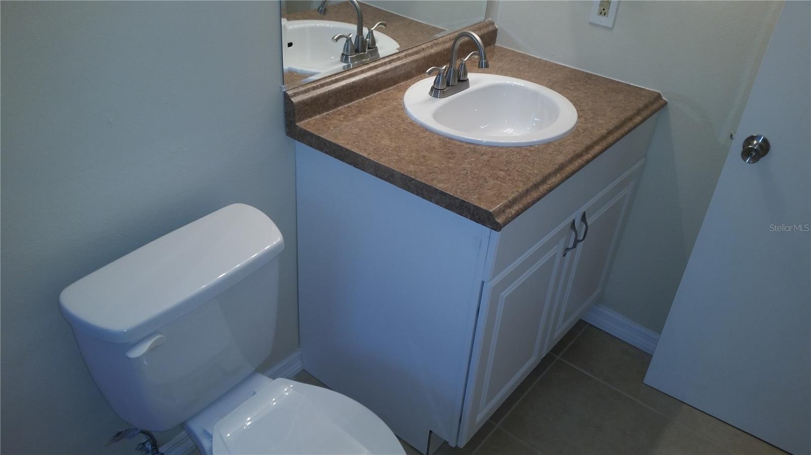Image 27 of 45 For 2912 Semoran Boulevard 1