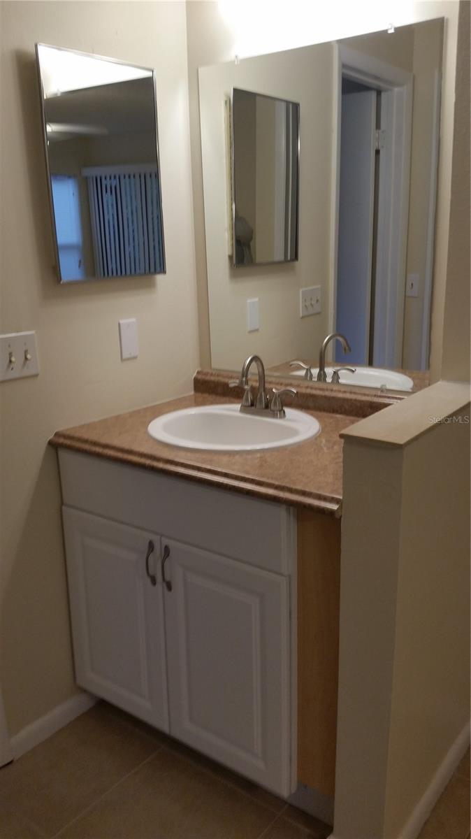 Image 38 of 45 For 2912 Semoran Boulevard 1