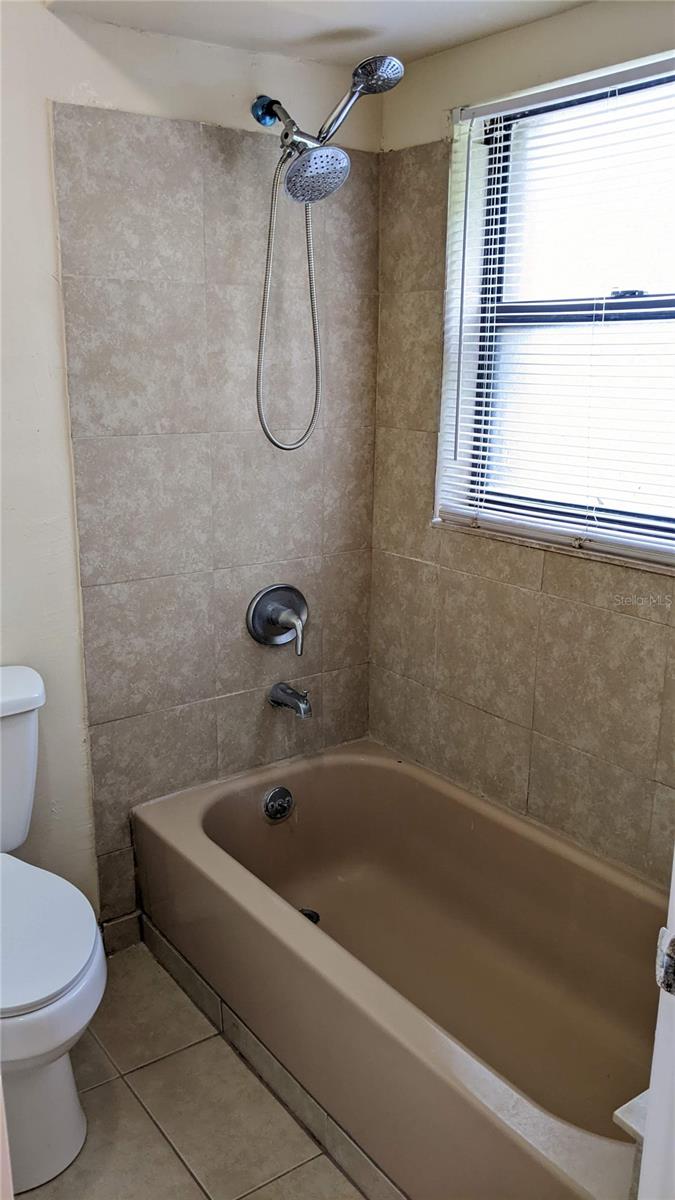 Image 39 of 45 For 2912 Semoran Boulevard 1