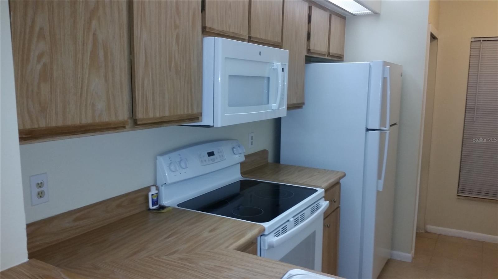Image 4 of 45 For 2912 Semoran Boulevard 1