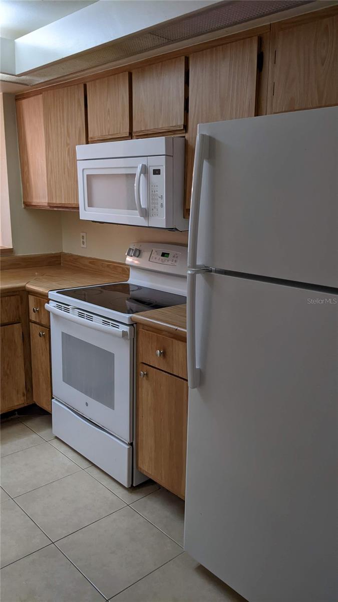 Image 8 of 45 For 2912 Semoran Boulevard 1
