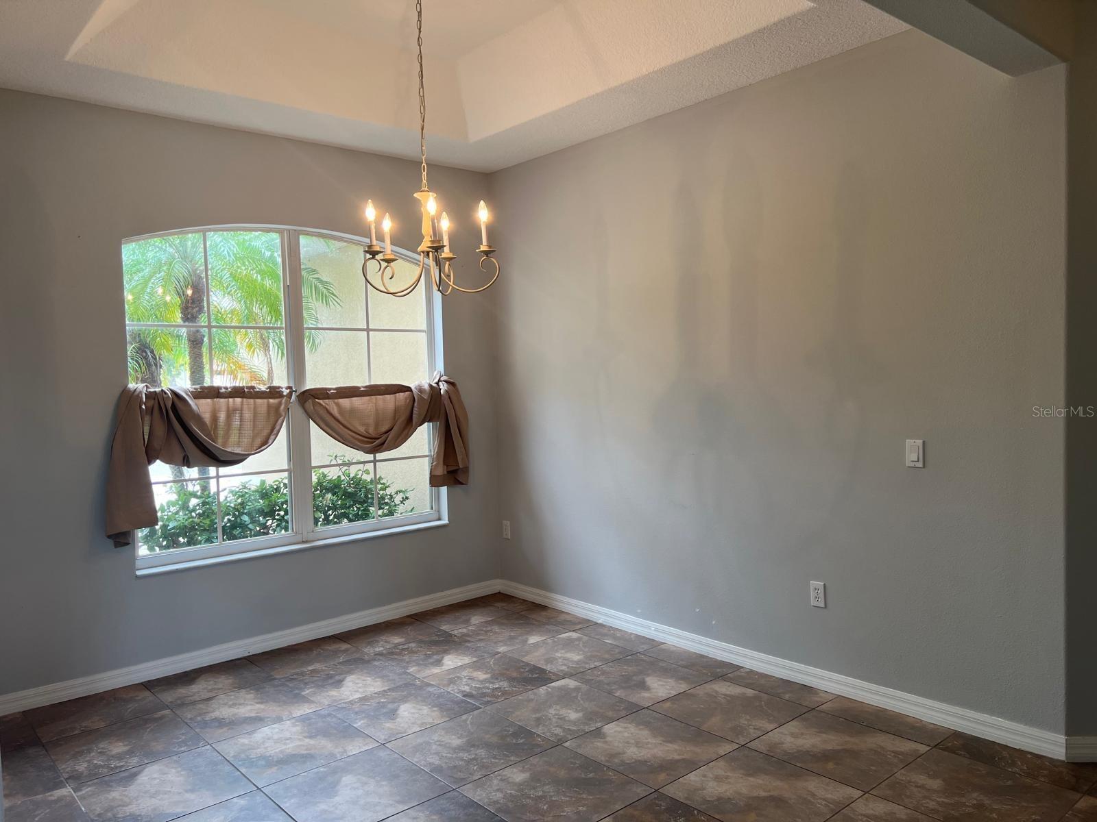 Image 25 of 67 For 3535 Somerset Circle