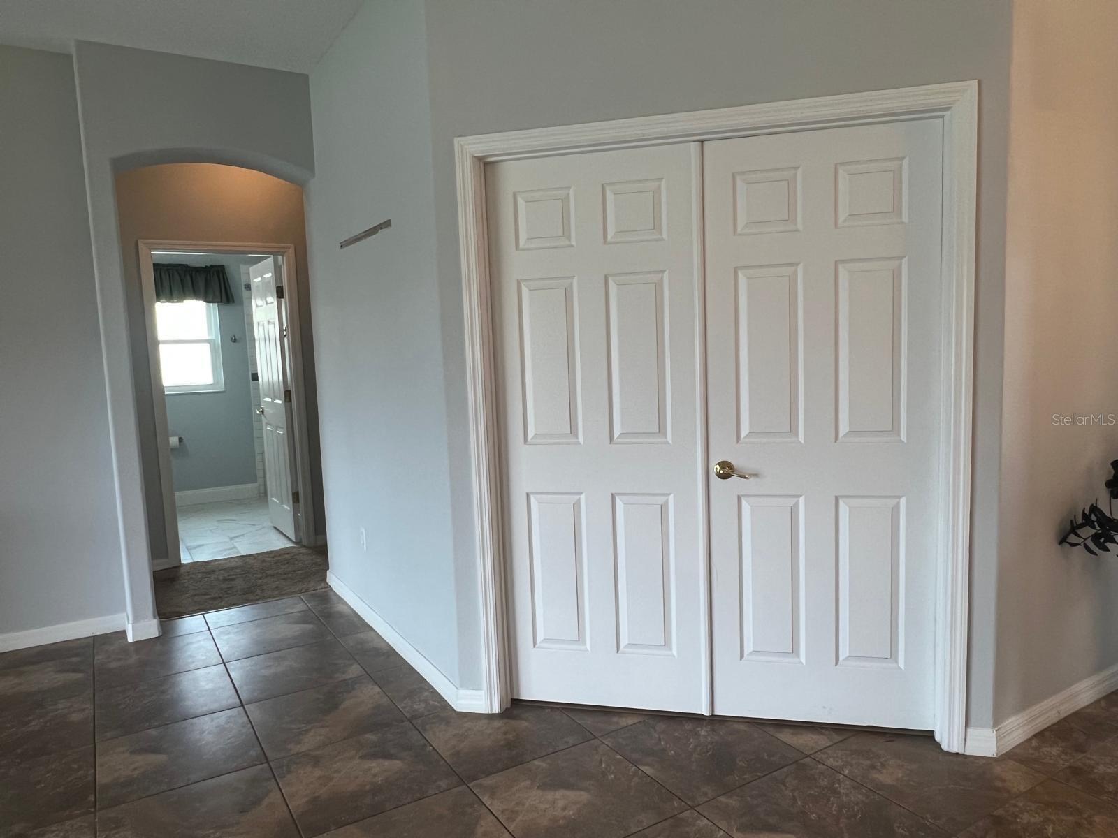 Image 32 of 67 For 3535 Somerset Circle