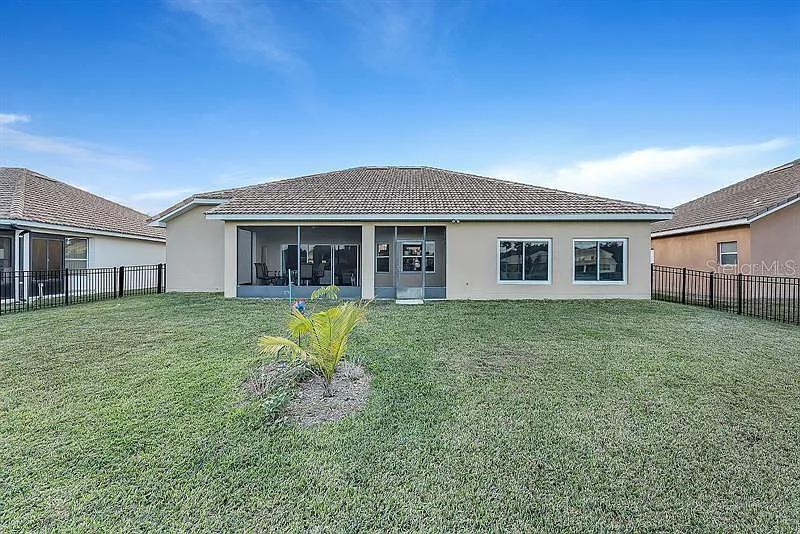Image 4 of 67 For 3535 Somerset Circle