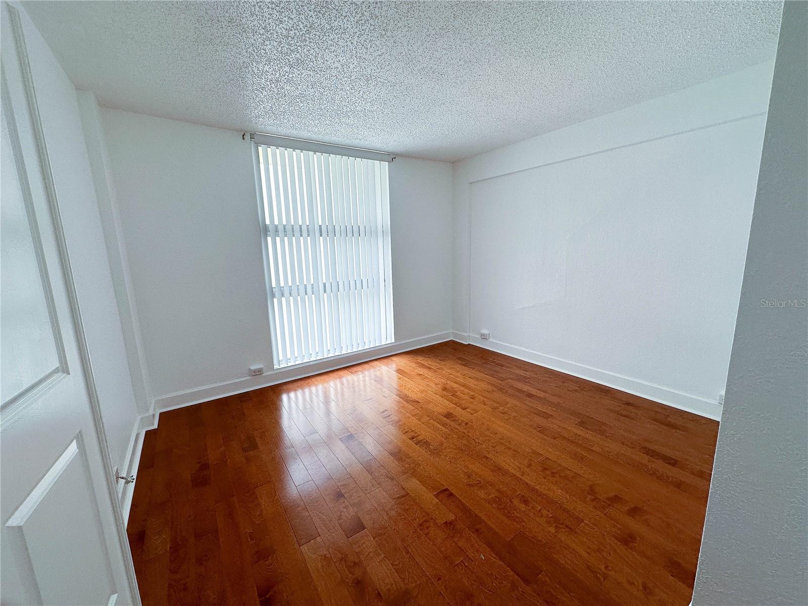 Image 10 of 22 For 151 Washington Street 628