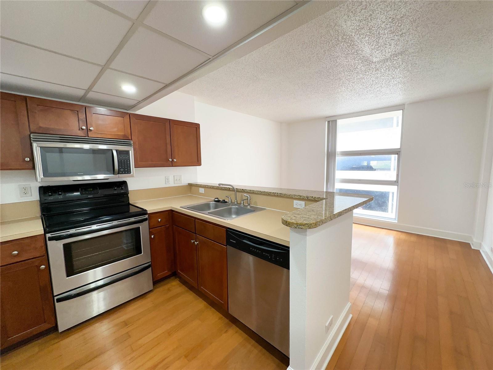Image 19 of 22 For 151 Washington Street 628