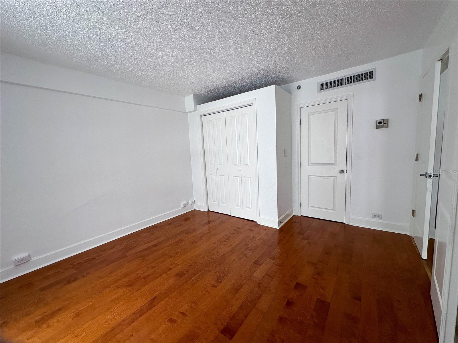 Image 9 of 22 For 151 Washington Street 628