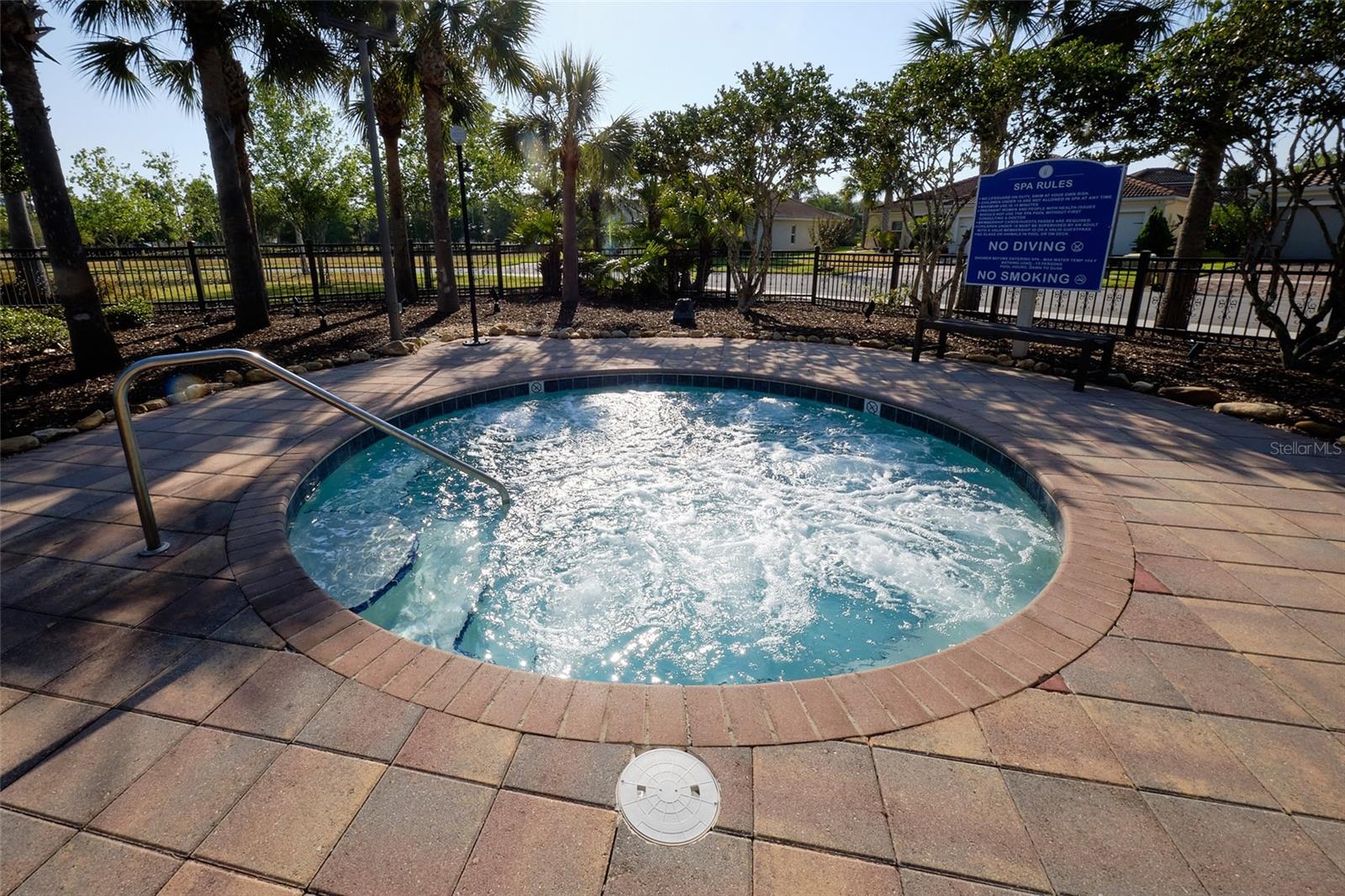 Image 24 of 35 For 3600 Harbor Isles Court