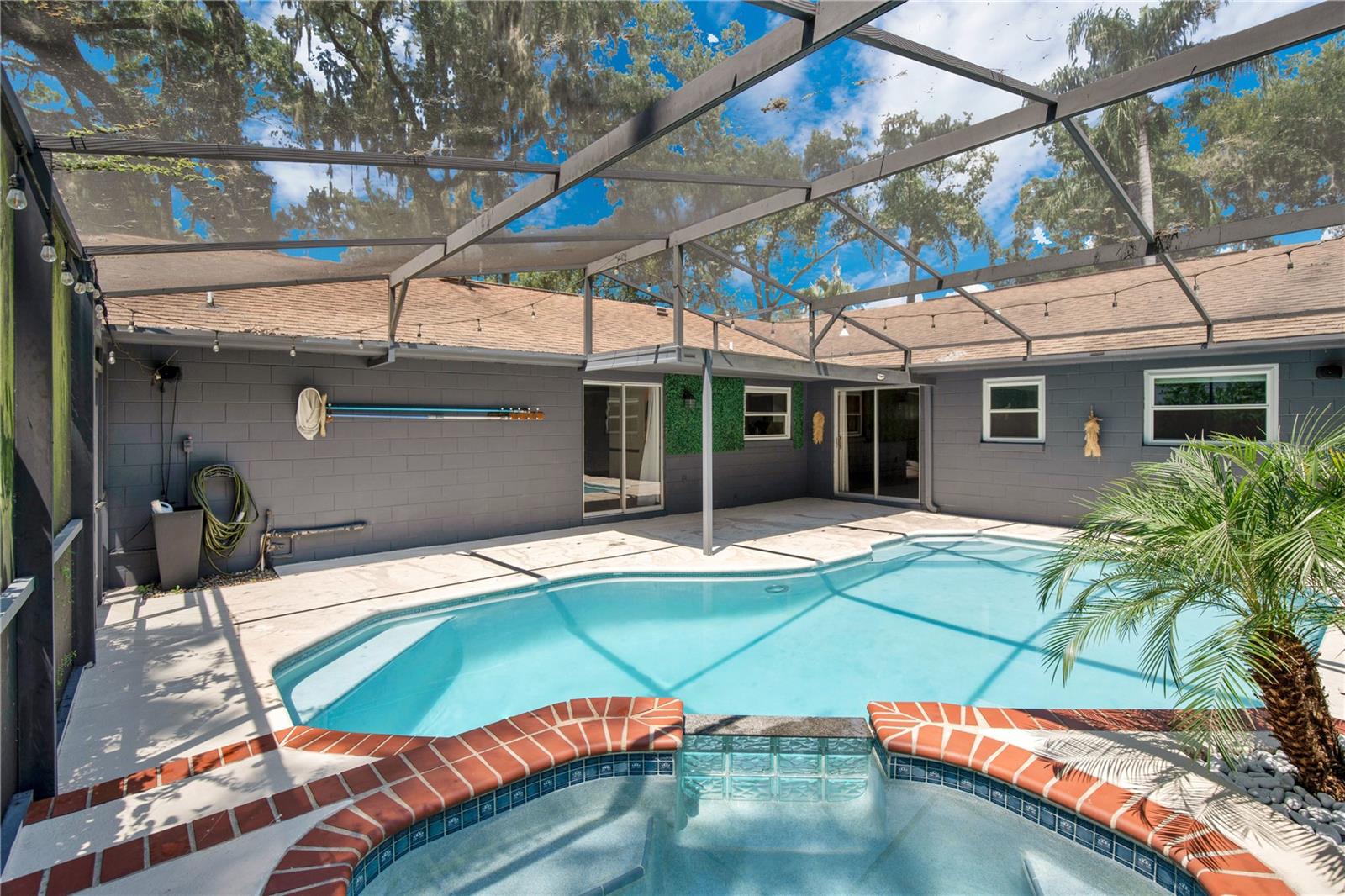Image 26 of 40 For 655 Vine Court