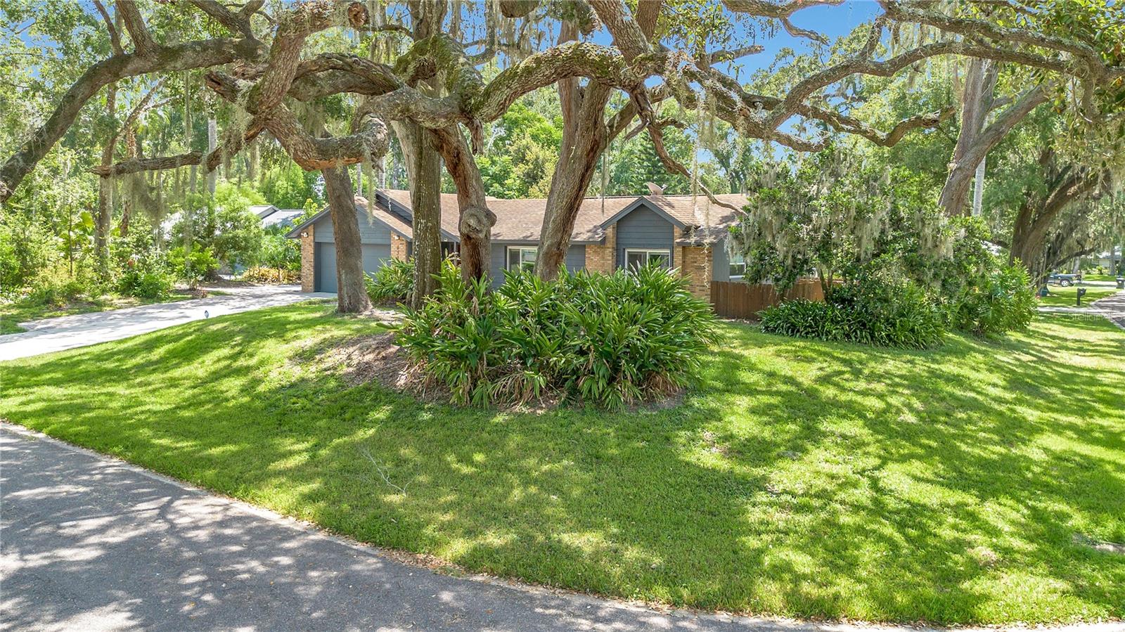 Image 42 of 42 For 655 Vine Court