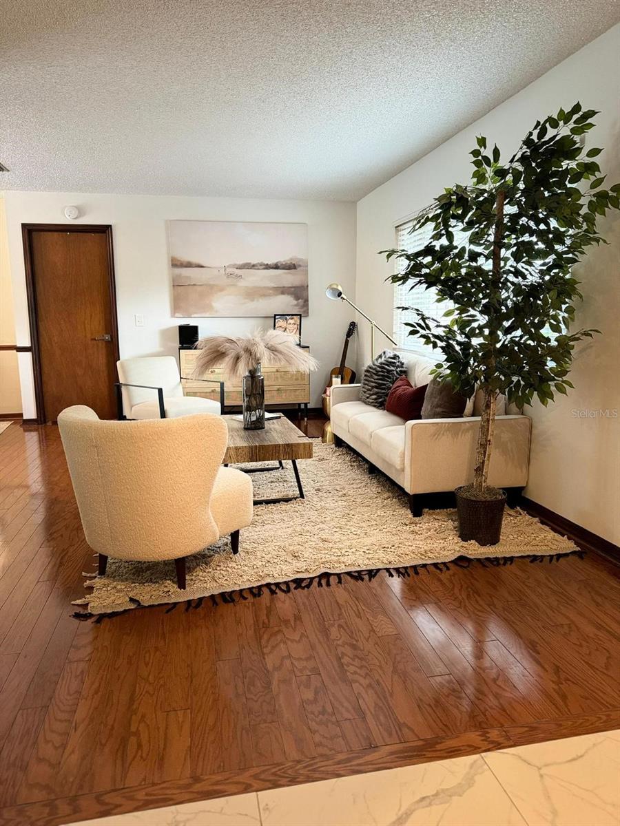 Image 9 of 22 For 655 Vine Court