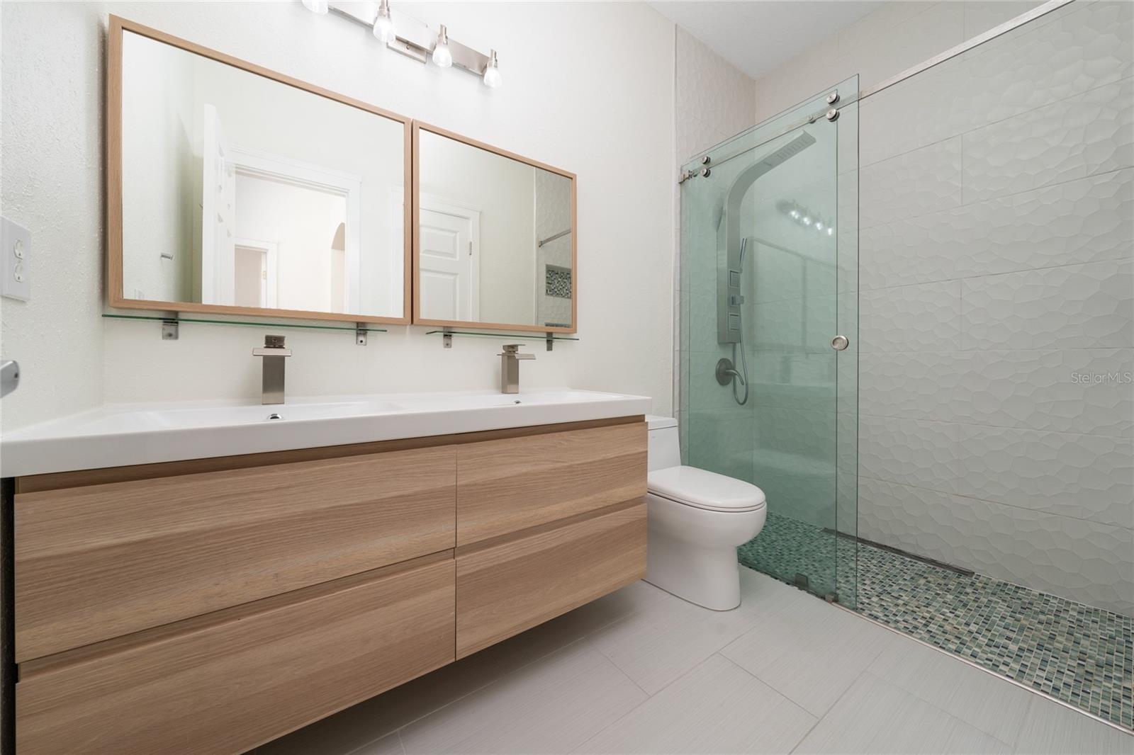 Image 21 of 29 For 8374 Bowden Way