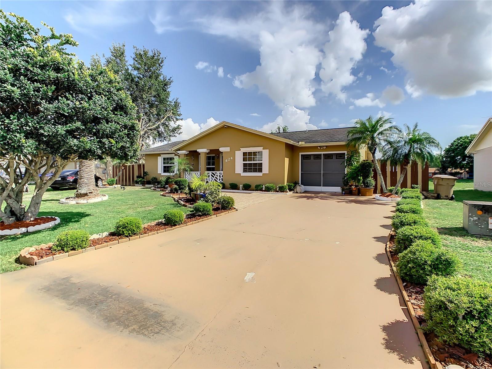 Image 2 of 48 For 624 Royal Palm Drive