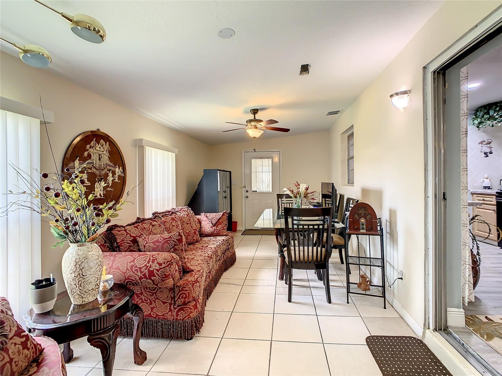 Image 28 of 48 For 624 Royal Palm Drive