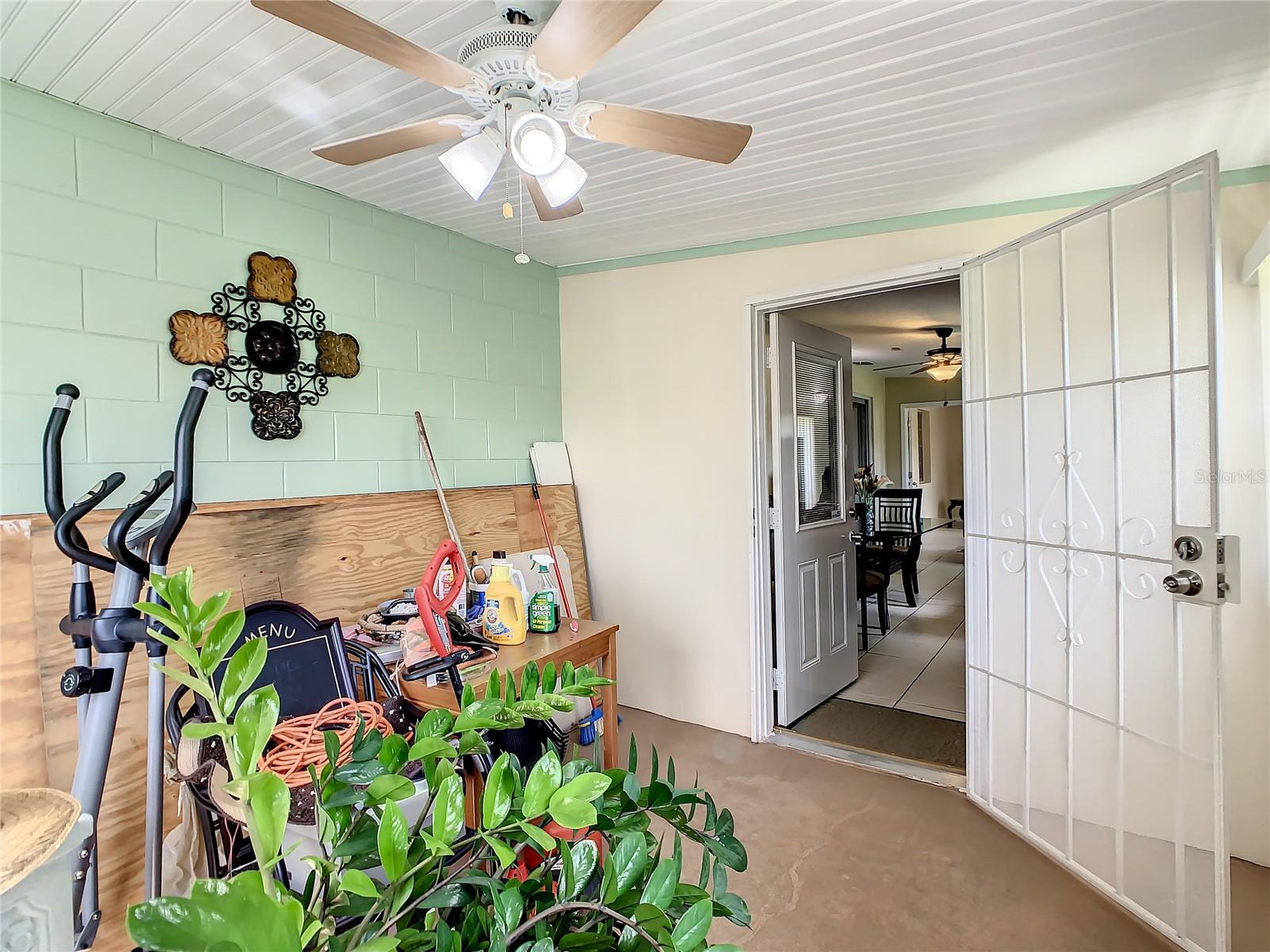 Image 29 of 48 For 624 Royal Palm Drive