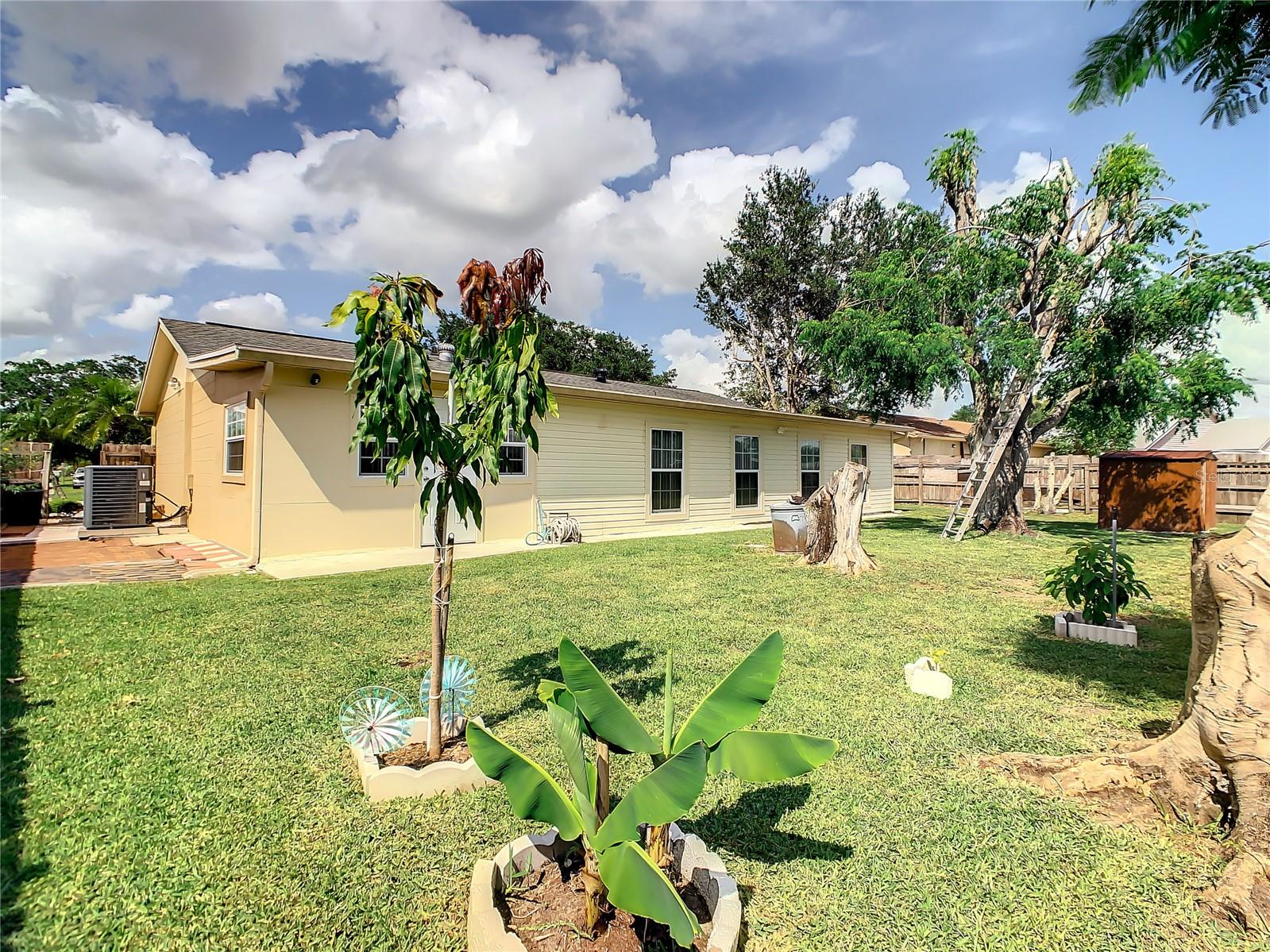 Image 32 of 48 For 624 Royal Palm Drive