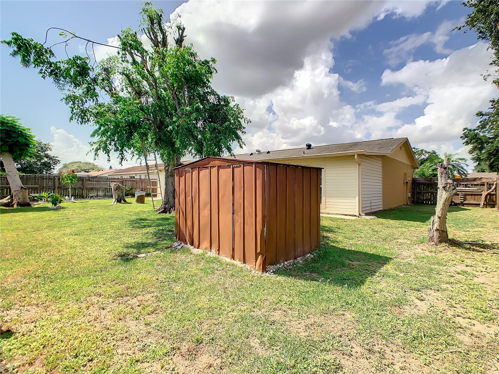 Image 34 of 48 For 624 Royal Palm Drive