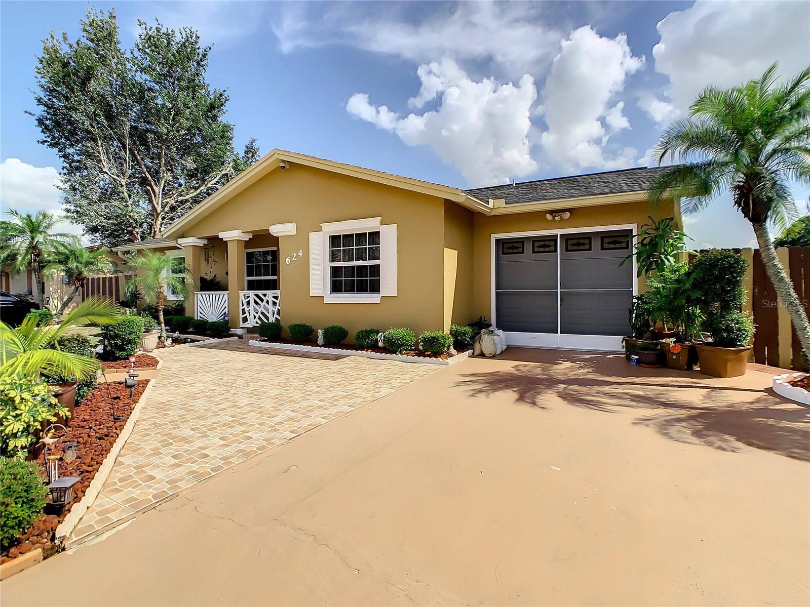 Image 38 of 48 For 624 Royal Palm Drive