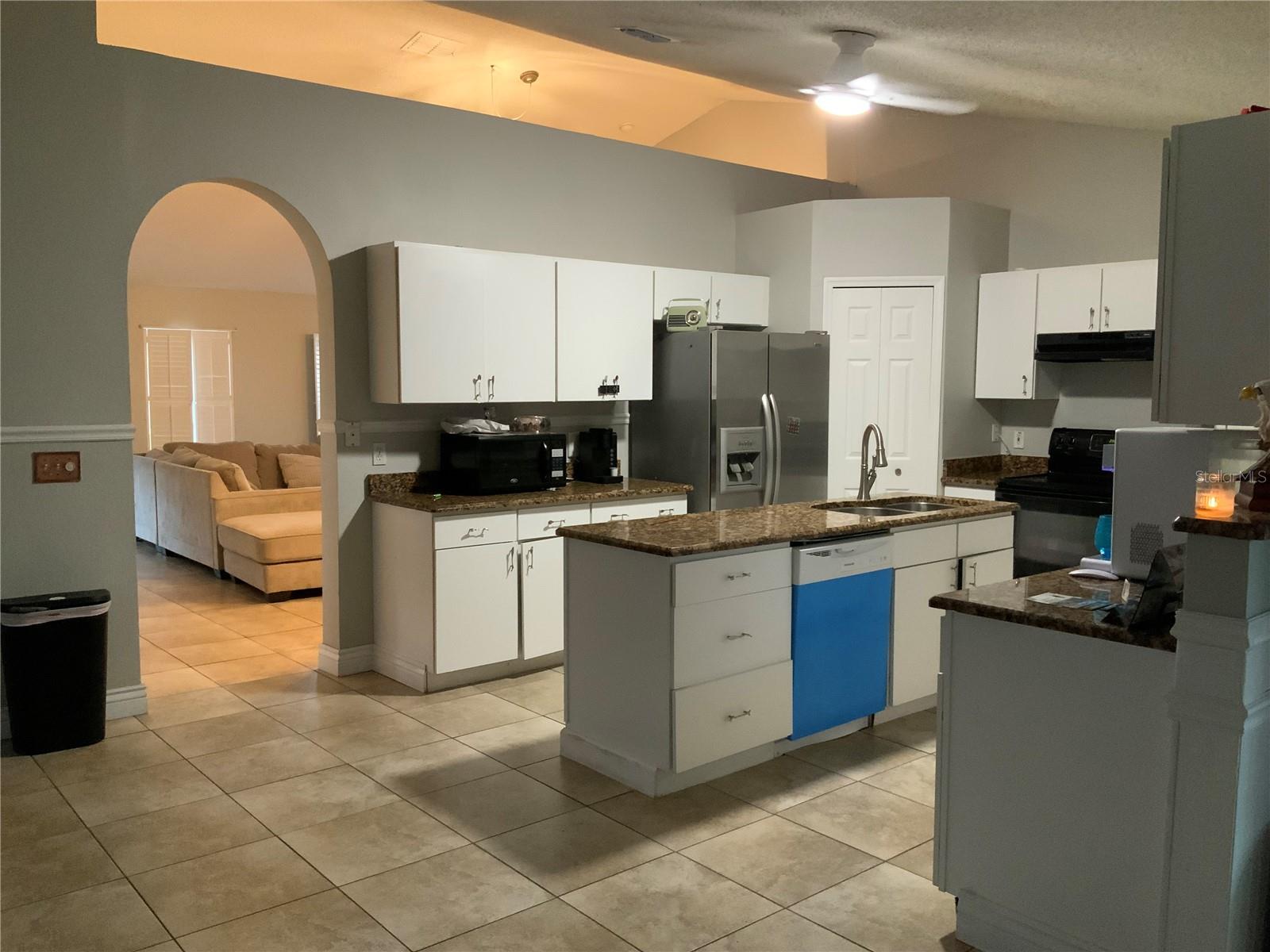 Image 15 of 24 For 856 Jarnac Drive