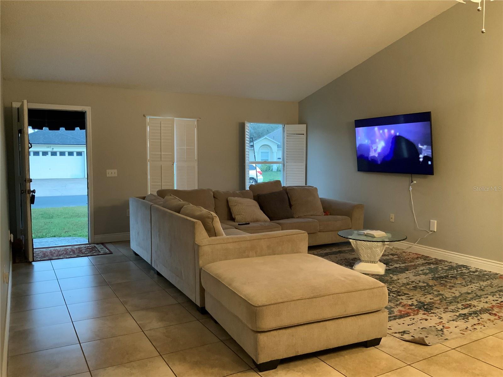 Image 8 of 24 For 856 Jarnac Drive