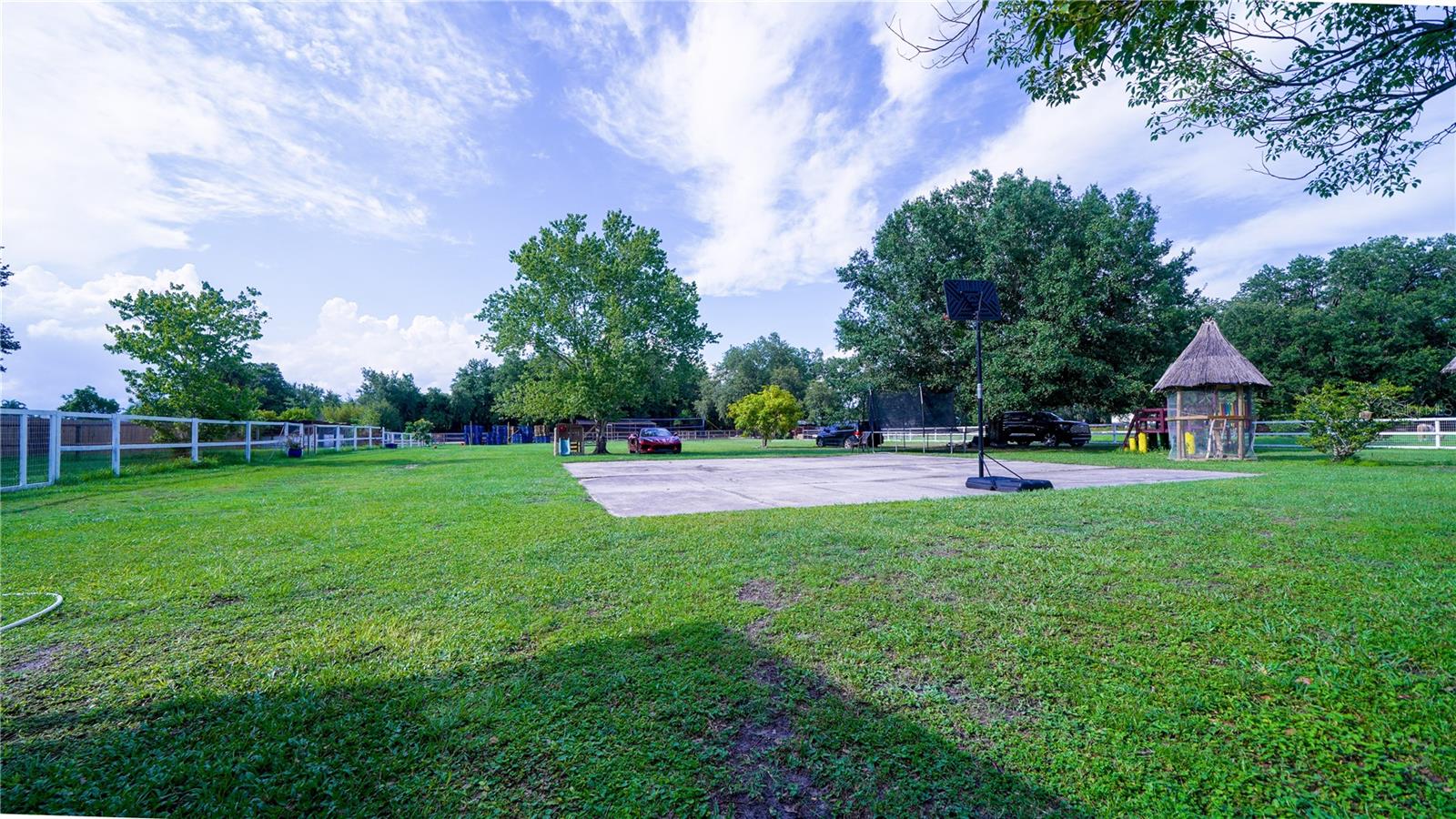 Image 80 of 87 For 2851 Granada Boulevard