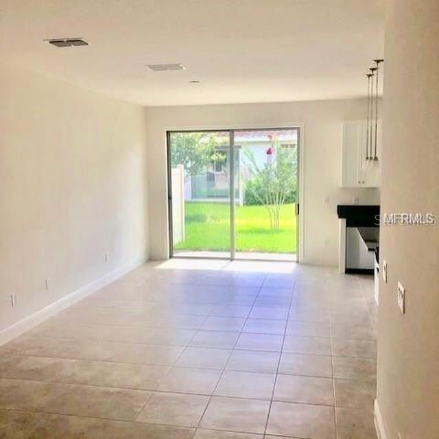 Image 4 of 12 For 14025 Millington Street