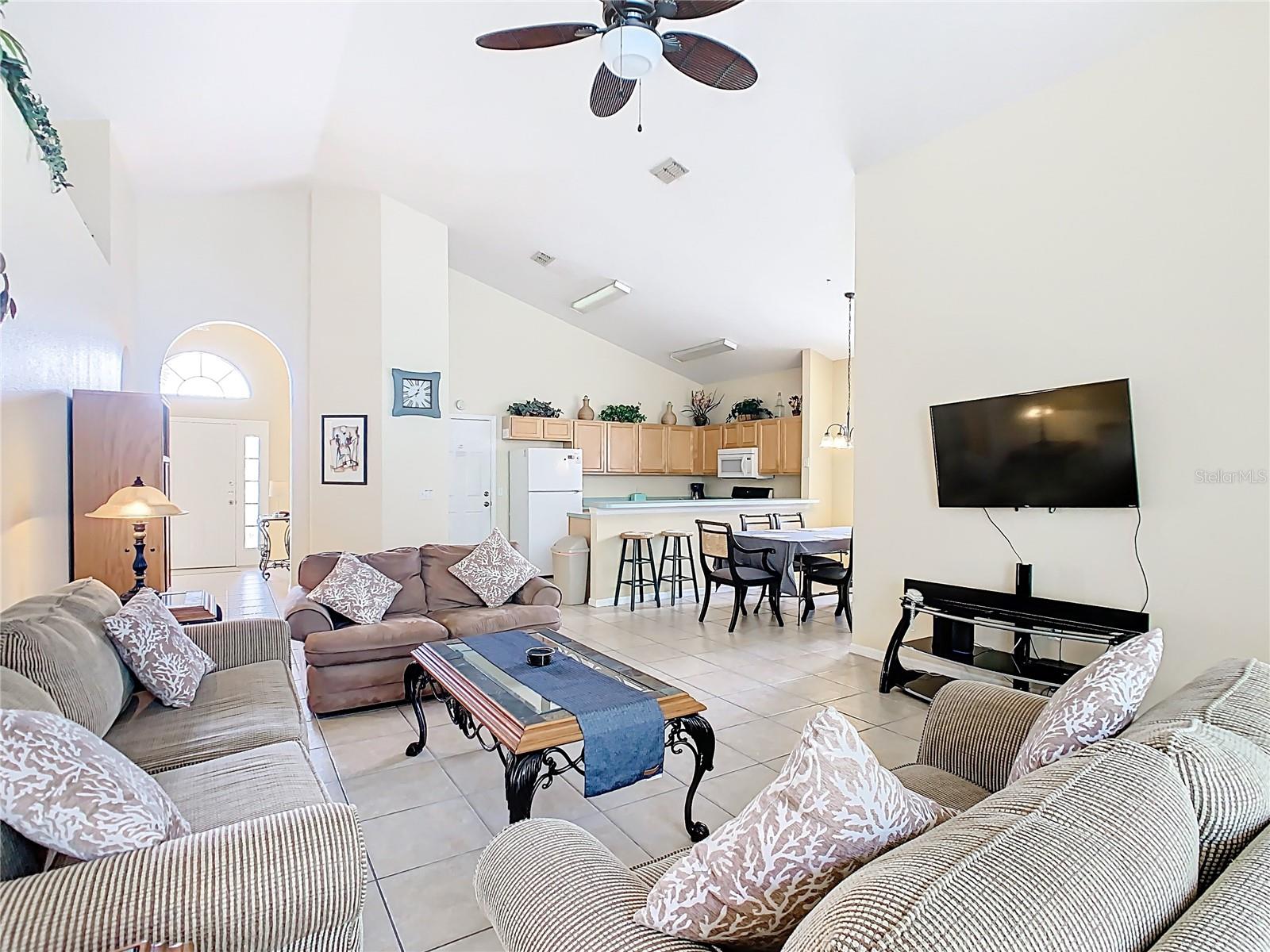 Image 11 of 58 For 341 Whittier Street