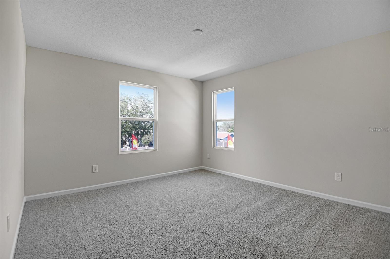 Image 11 of 15 For 640 Summit River Drive