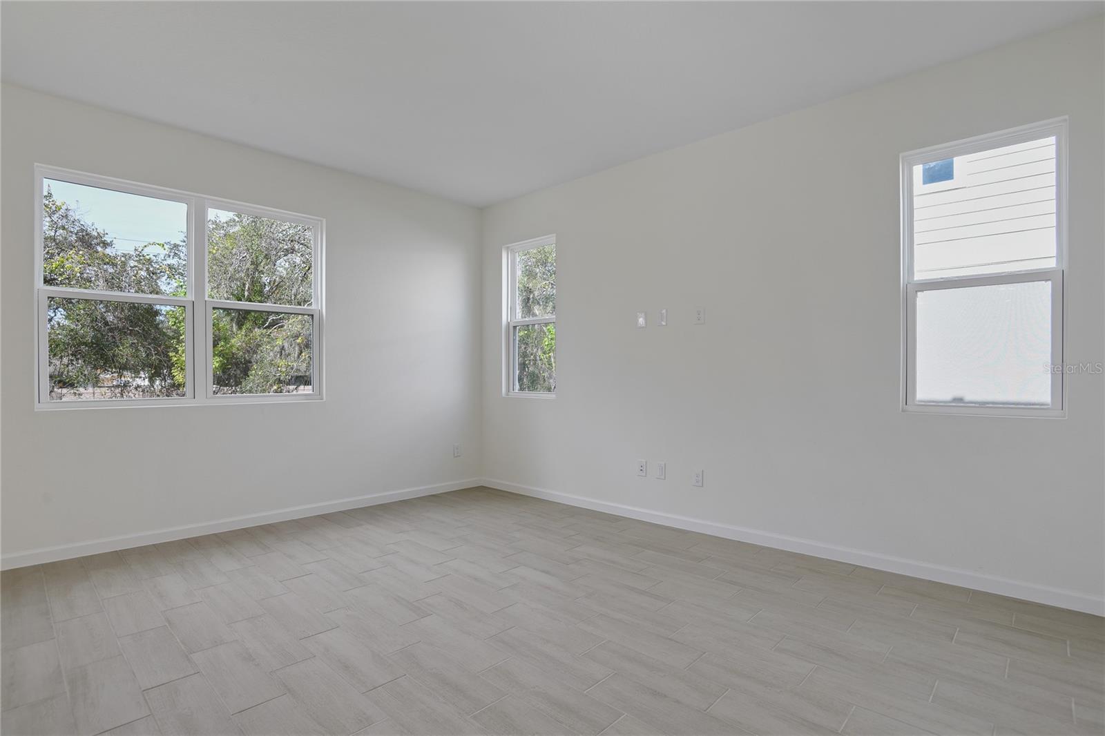 Image 8 of 20 For 630 Summit River Drive