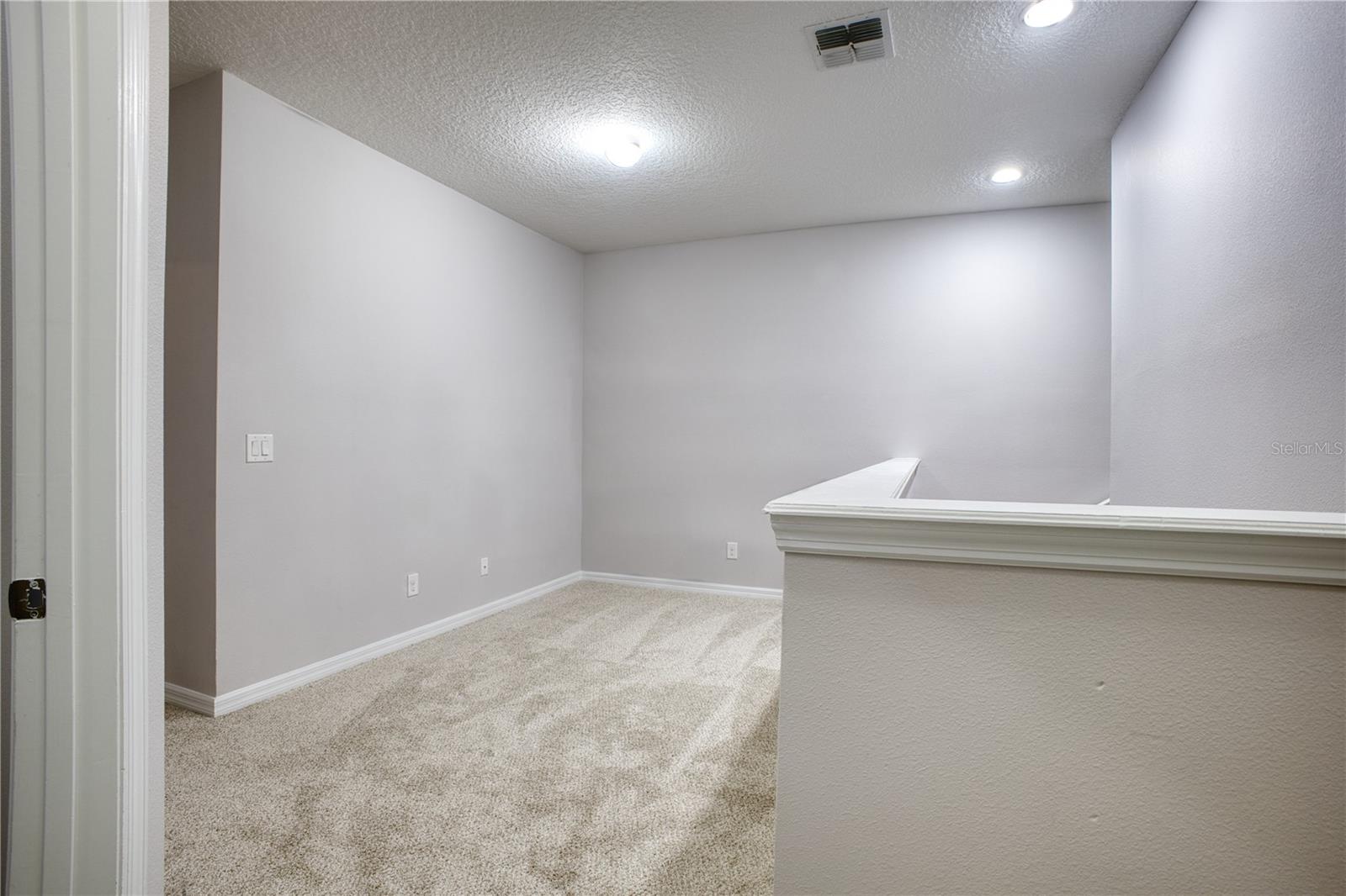 Image 13 of 38 For 7685 Ripplepointe Way