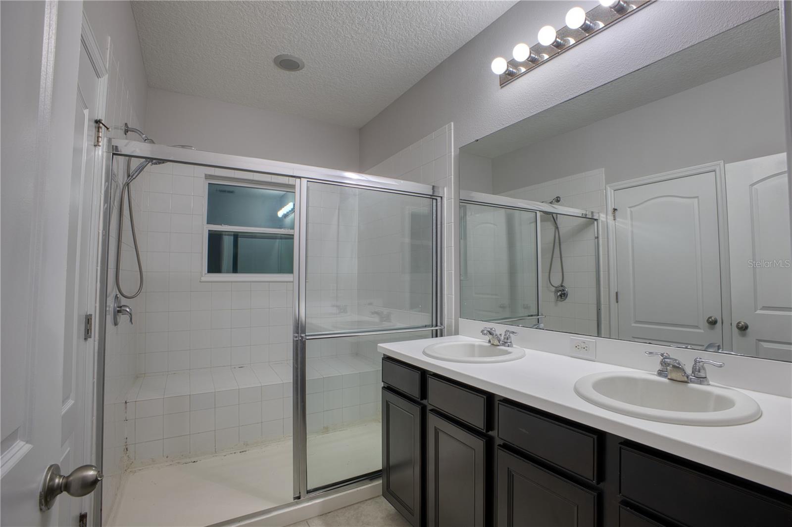Image 15 of 38 For 7685 Ripplepointe Way