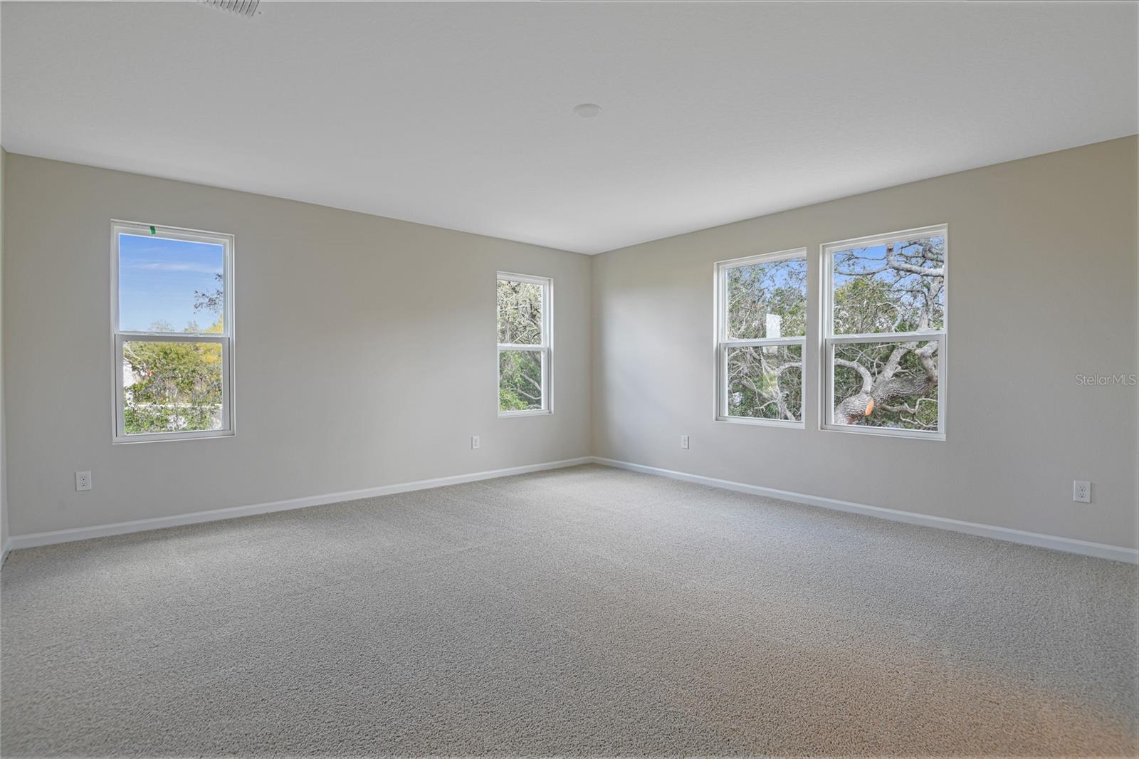 Image 11 of 20 For 565 Summit River Drive
