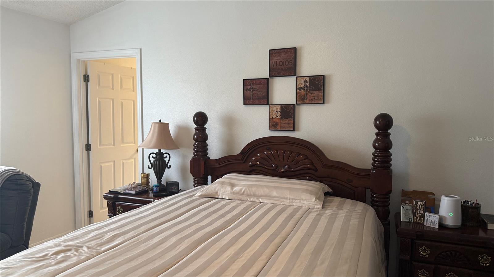Image 23 of 66 For 2646 Quarterdeck Court
