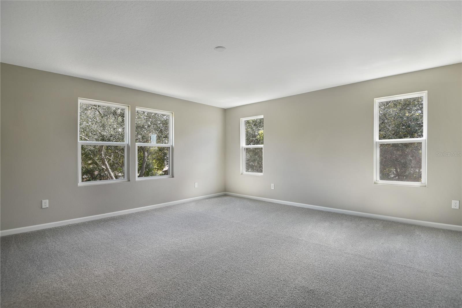 Image 11 of 20 For 645 Summit River Drive