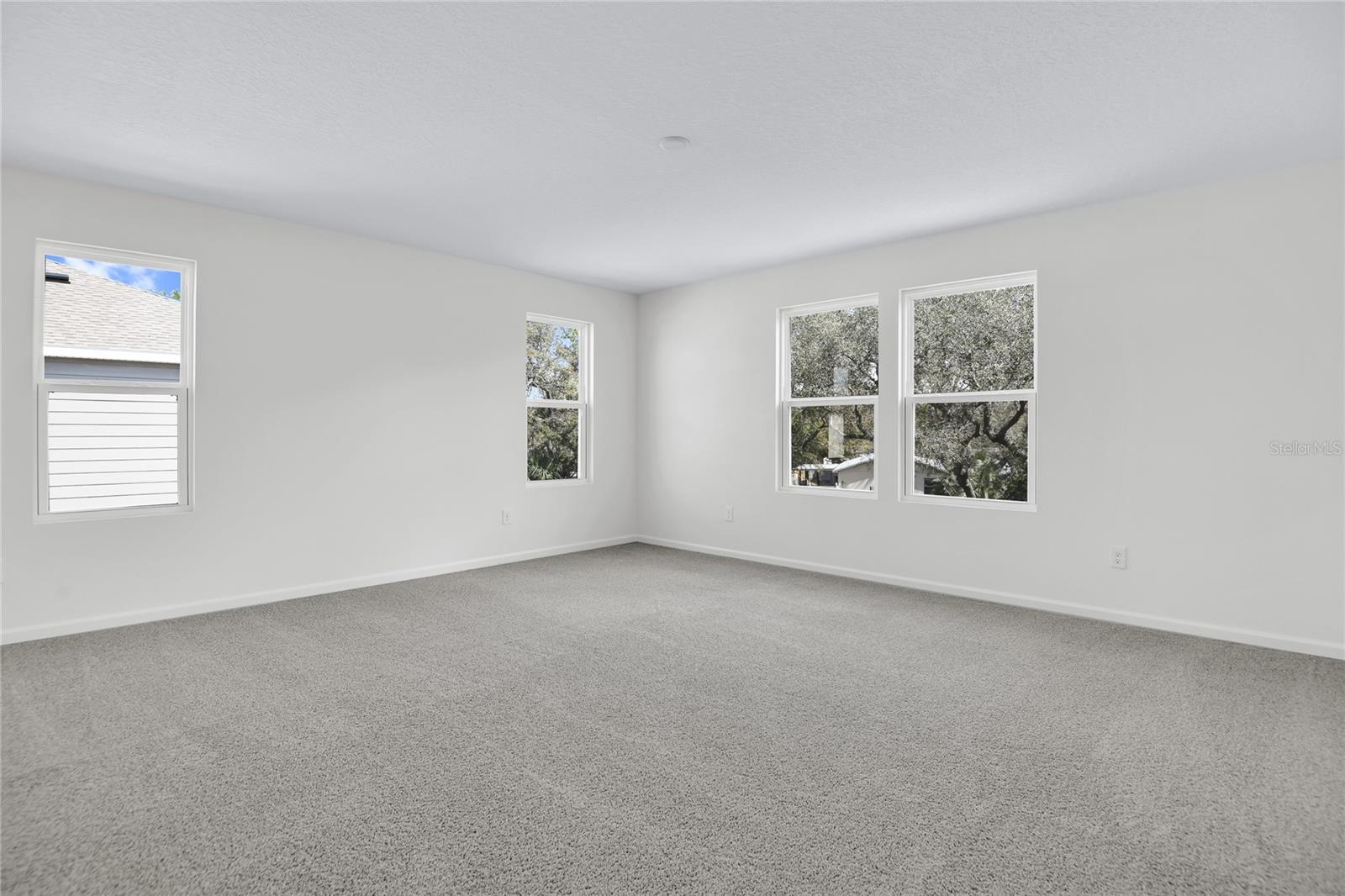 Image 10 of 20 For 665 Summit River Drive