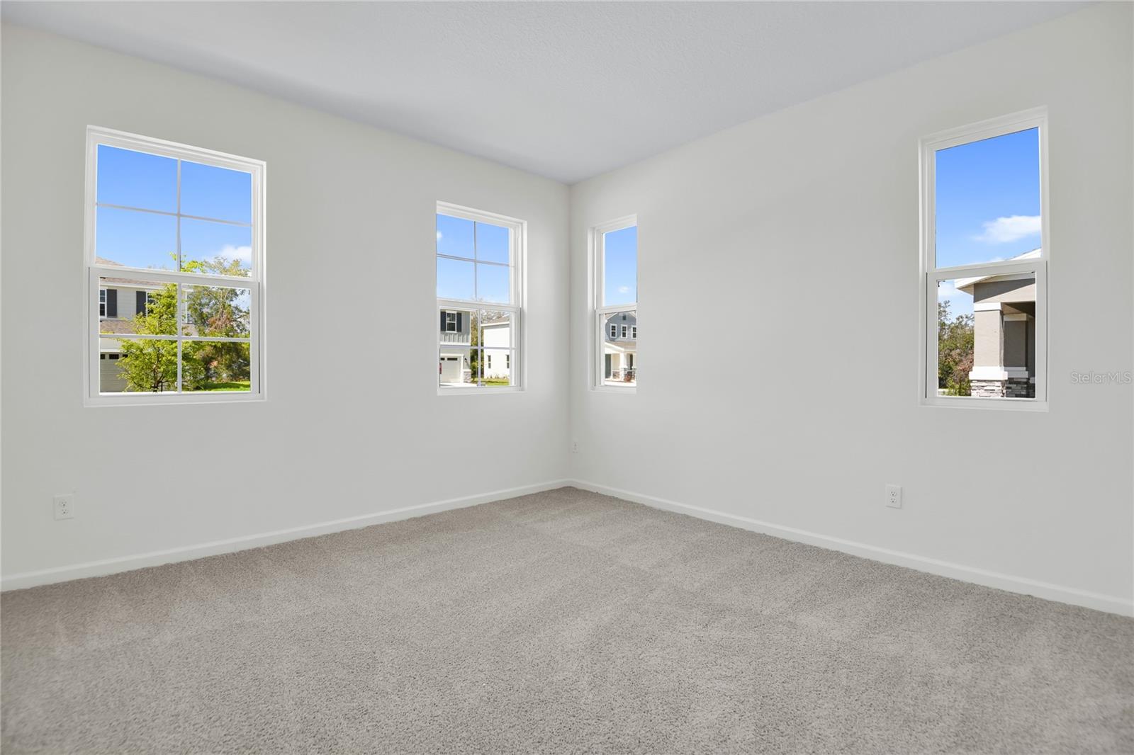 Image 3 of 20 For 665 Summit River Drive