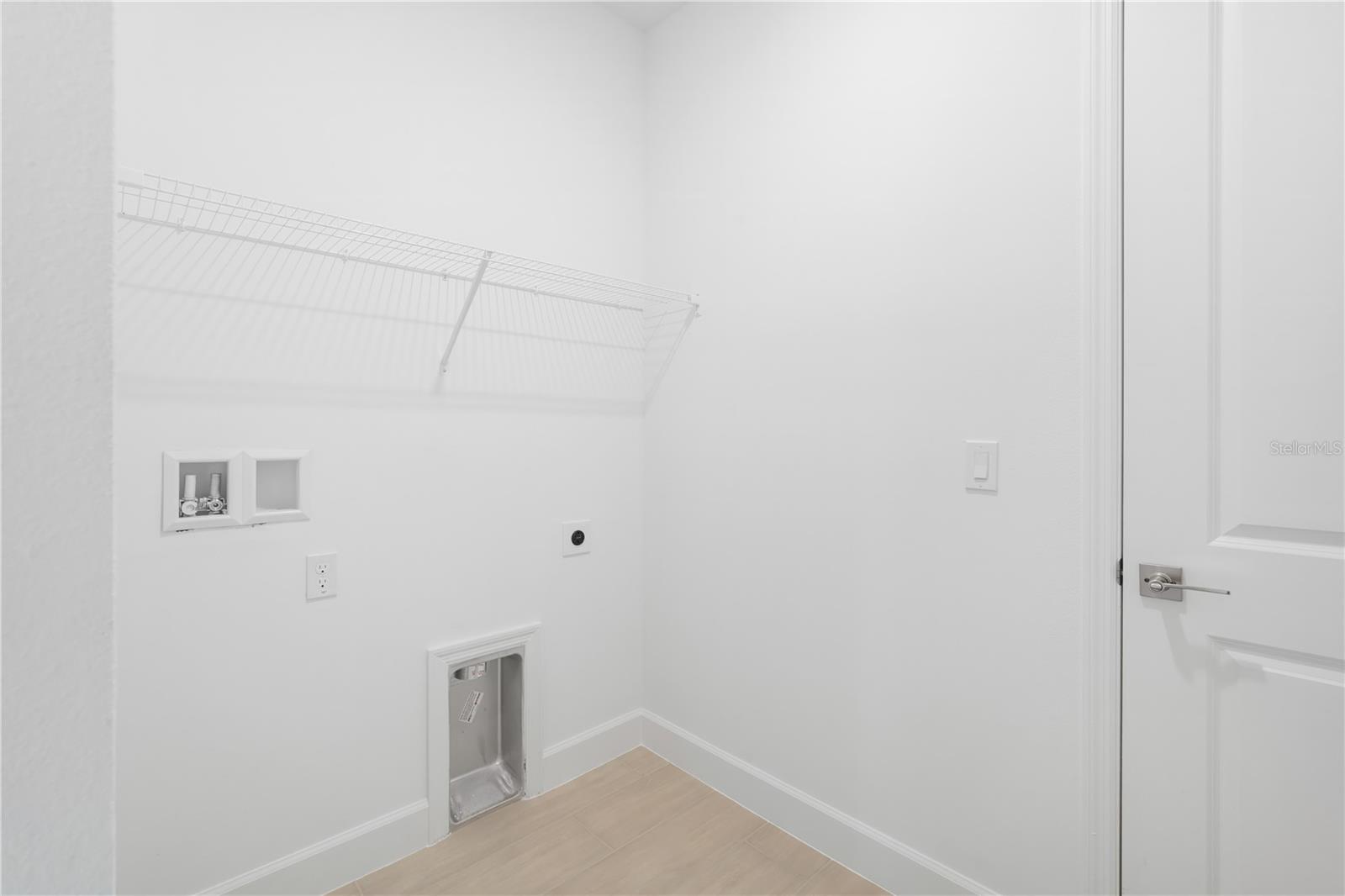 Image 28 of 44 For 9229 Players Drive