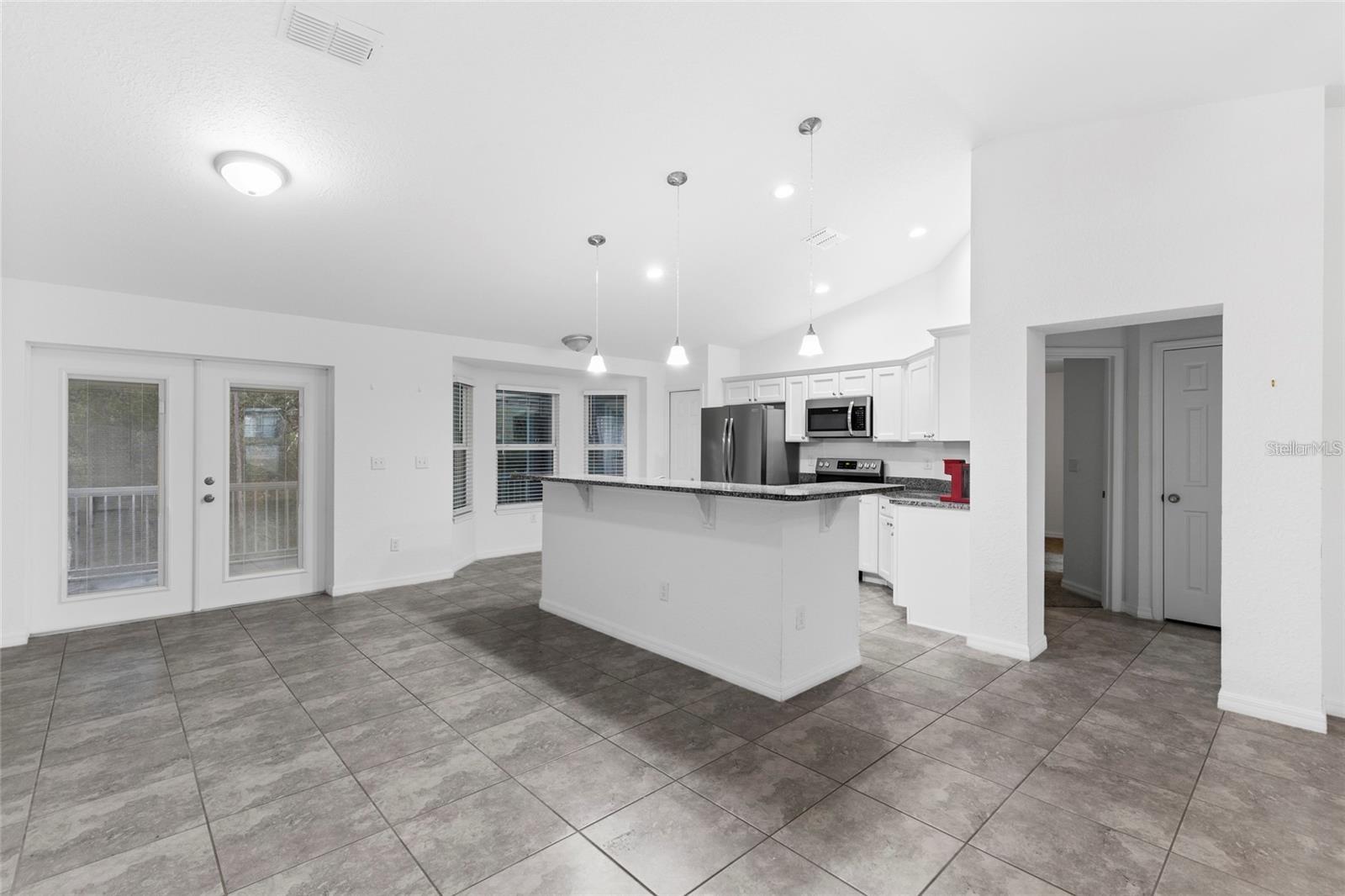 Image 10 of 27 For 832 Marion Oaks Manor