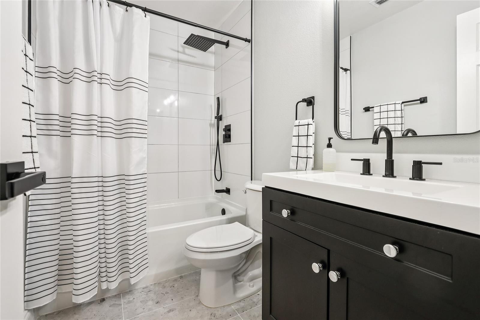 Image 18 of 32 For 2700 Palm Isle Way