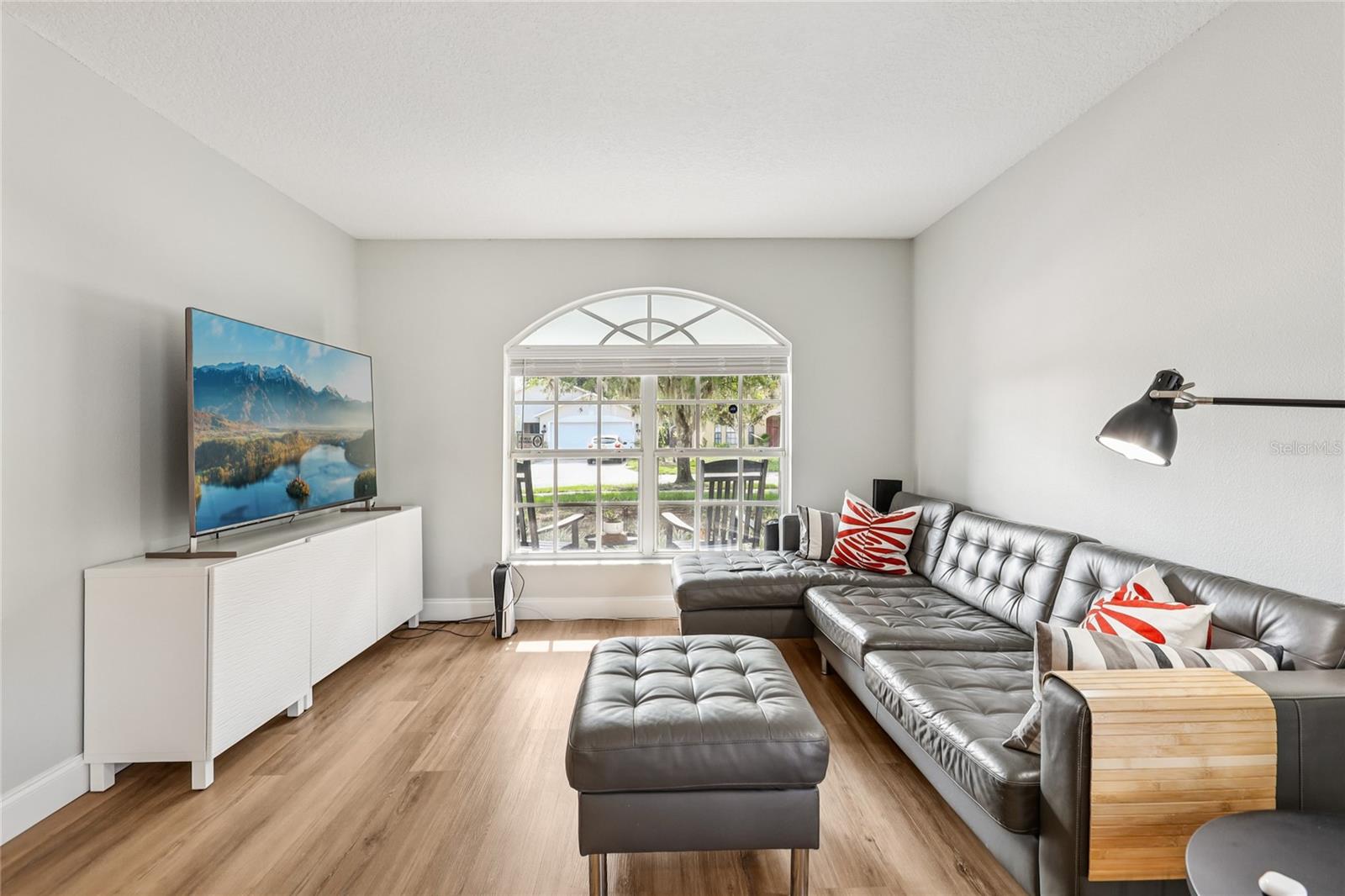 Image 7 of 32 For 2700 Palm Isle Way