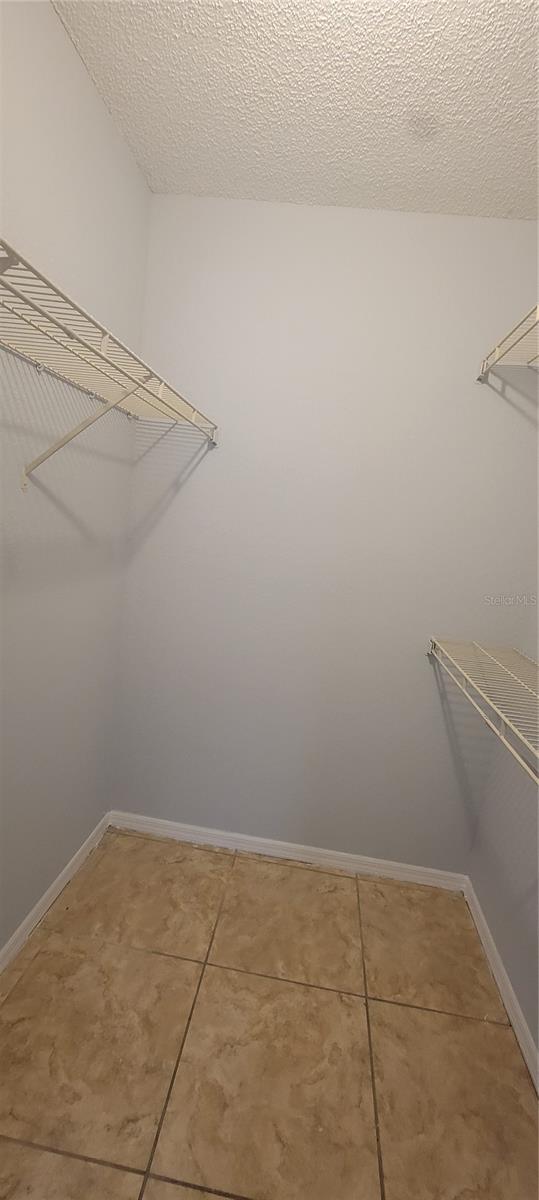 Image 4 of 14 For 1023 Hiawassee Road 4017