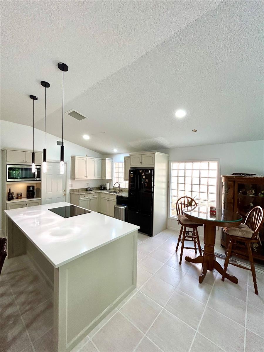Image 5 of 35 For 1084 Aspri Way
