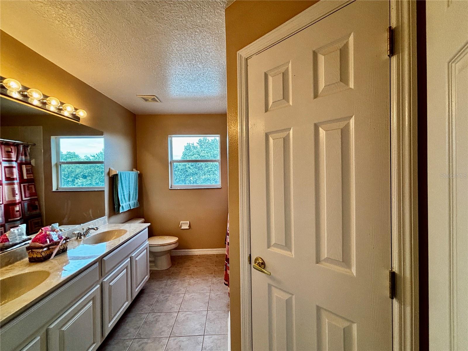 Image 11 of 32 For 4368 Fox Glen Loop