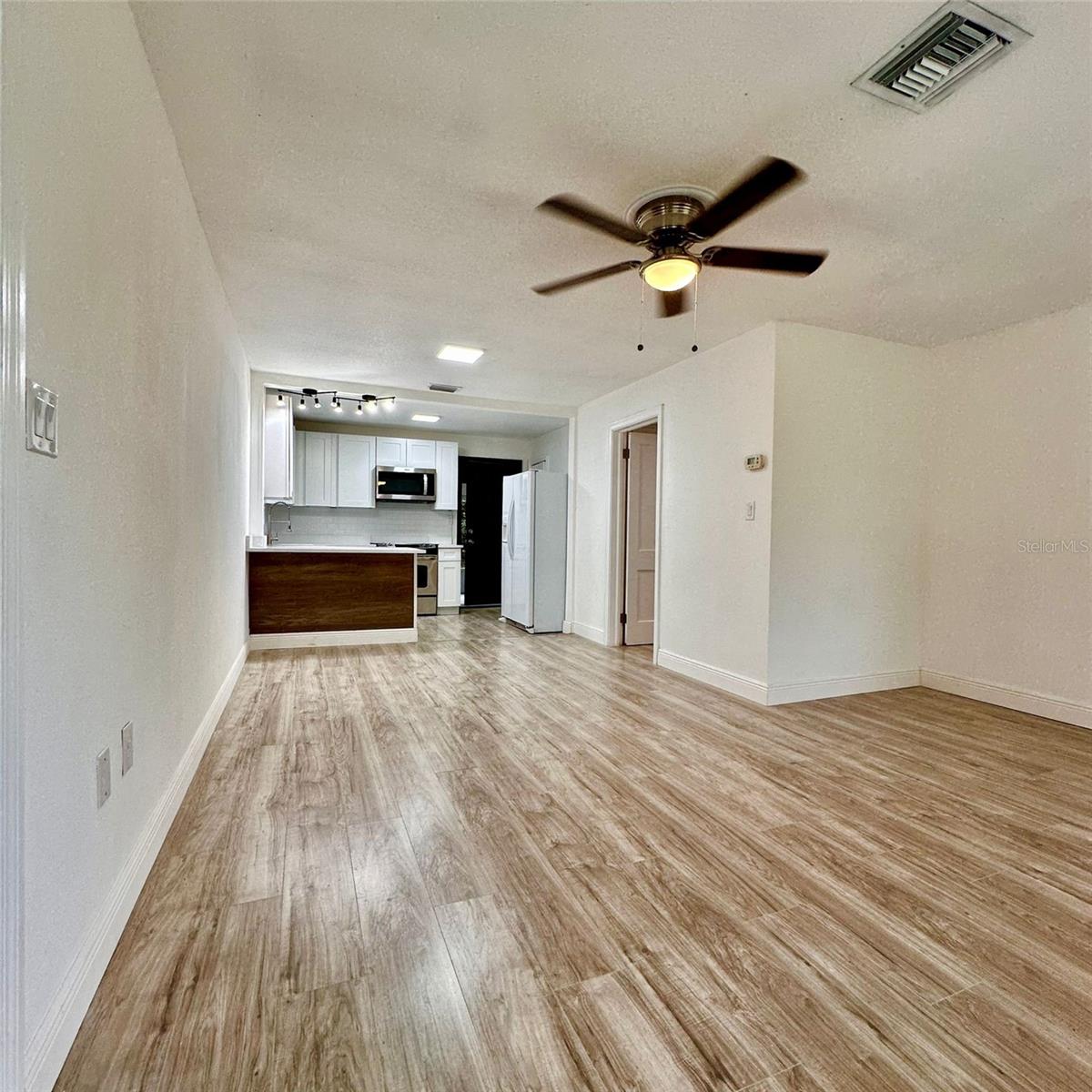 Image 11 of 37 For 1615 9th Street