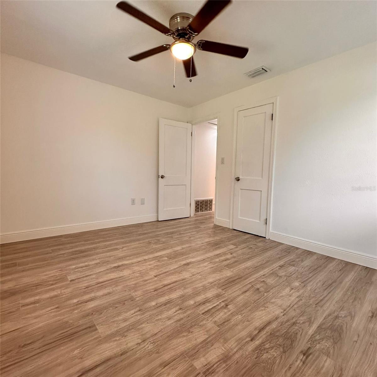 Image 24 of 37 For 1615 9th Street